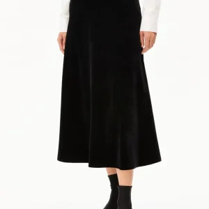 VOLAGAA SAMTROCK | black